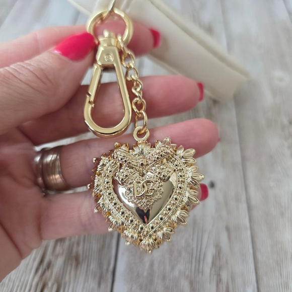 Women's Dolce & Gabbana Heart Coin Purse Beige Small - Picture 2 of 9